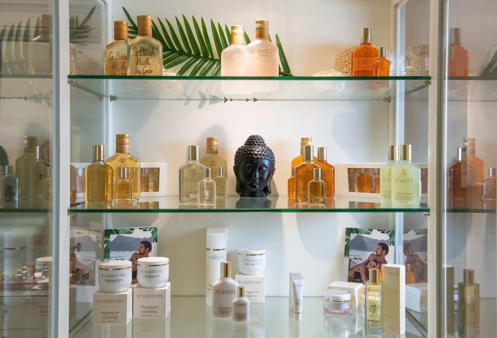 미트시스 알릴라 리조트 앤 스파 팔리라키 외부 사진 A display of spa products